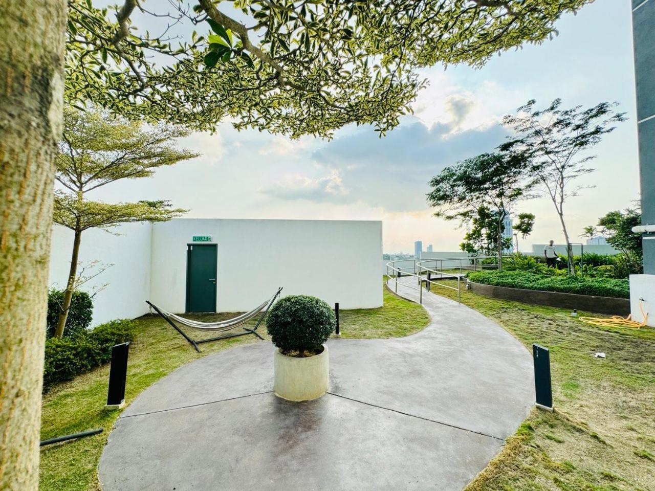 Apartment Luxury Family Fun - Infinity Pool, Ps5, Private-cinema With Balcony M1 *