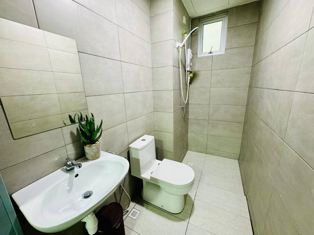 Apartment Luxury Family Fun - Infinity Pool, Ps5, Private-cinema With Balcony M1