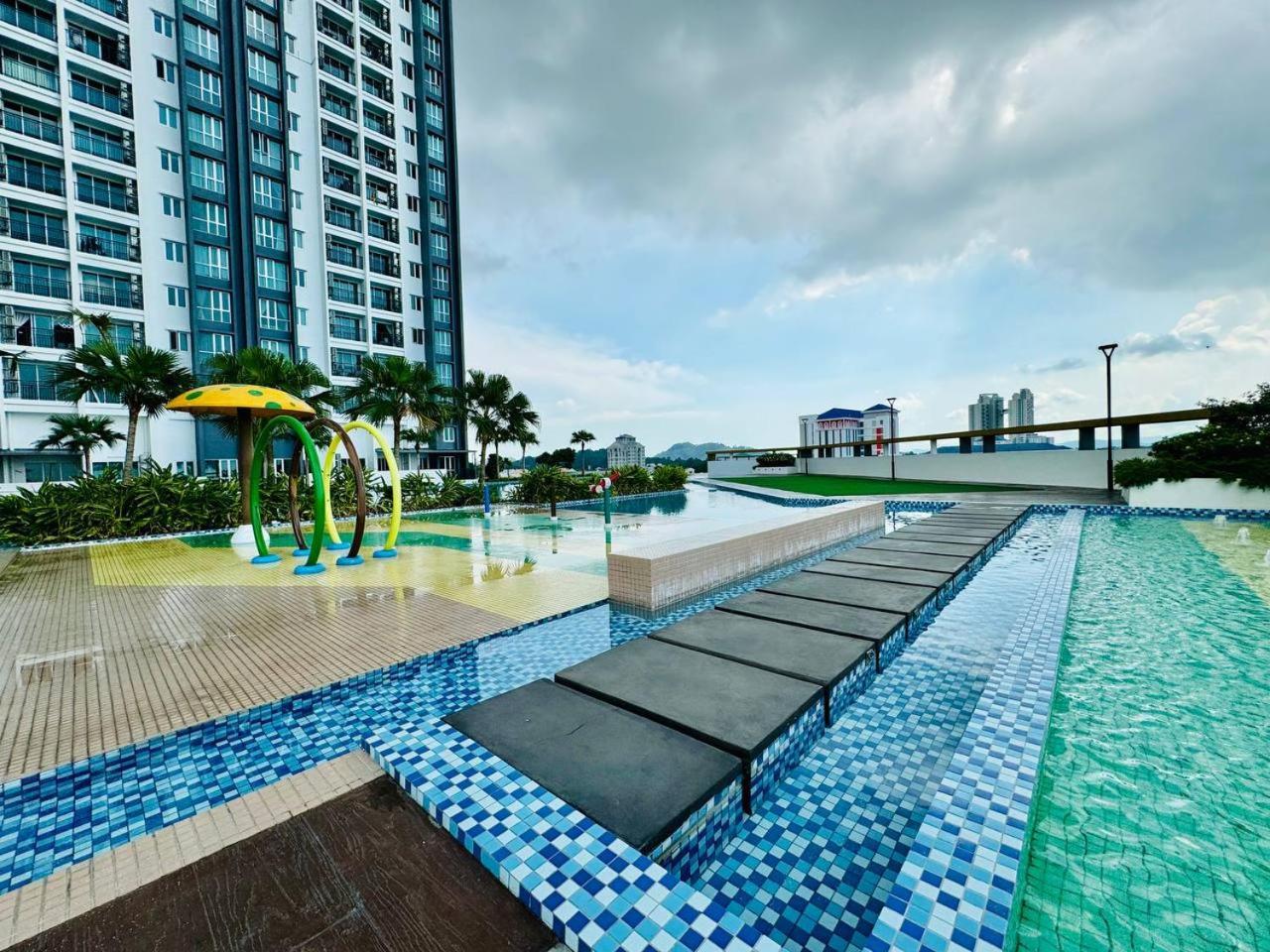 Luxury Family Fun - Infinity Pool, Ps5, Private-cinema With Balcony M1 * Bukit Mertajam