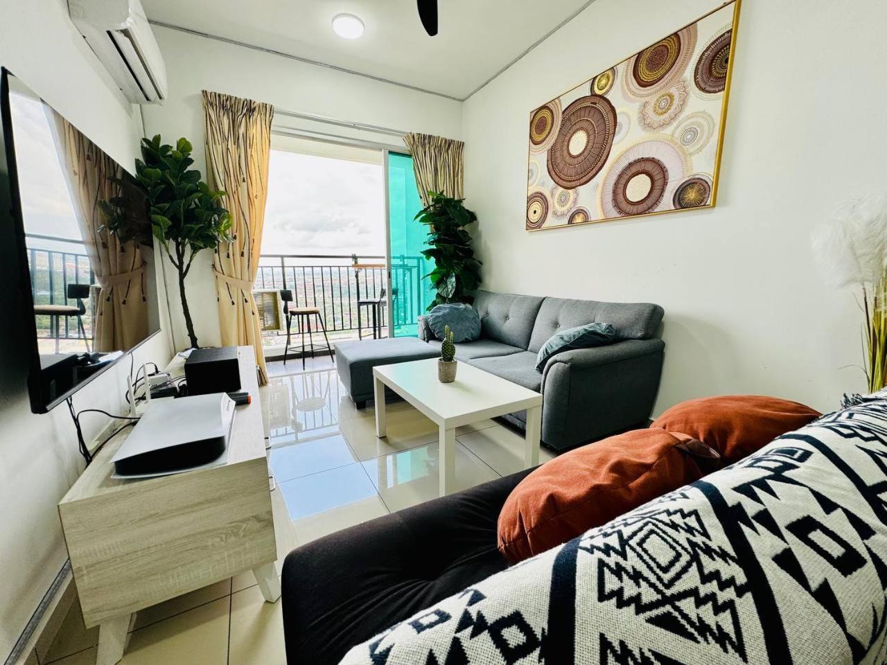 Luxury Family Fun - Infinity Pool, Ps5, Private-cinema With Balcony M1 Bukit Mertajam